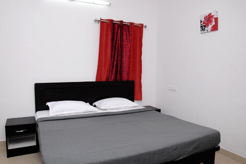 Varsha Enclave Serviced Apartment Майсур Экстерьер фото