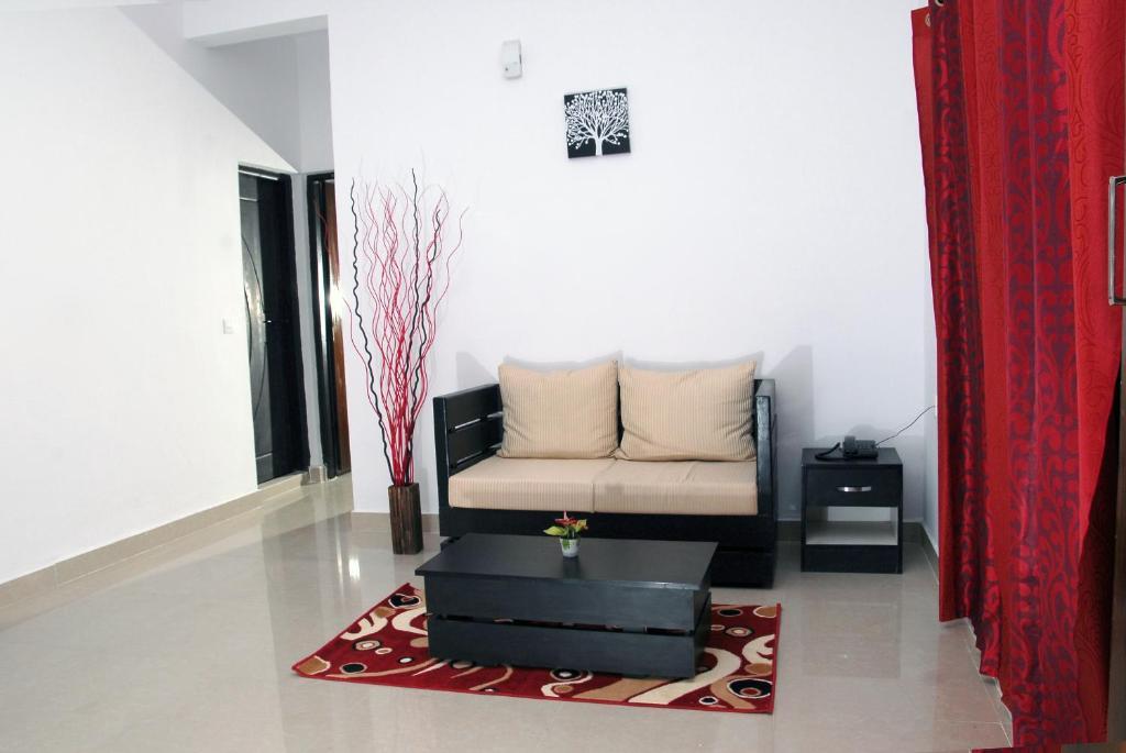 Varsha Enclave Serviced Apartment Майсур Экстерьер фото
