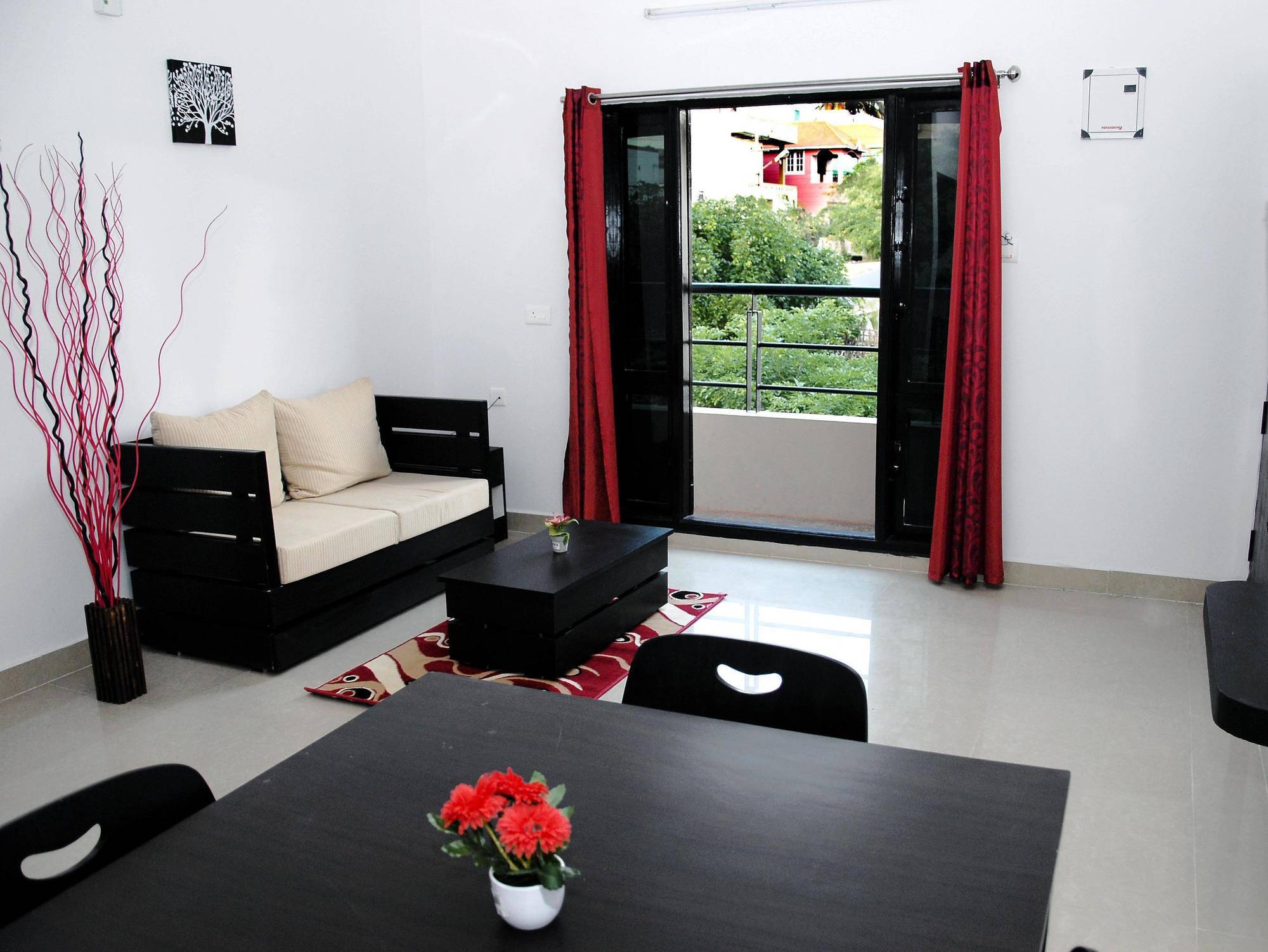 Varsha Enclave Serviced Apartment Майсур Экстерьер фото